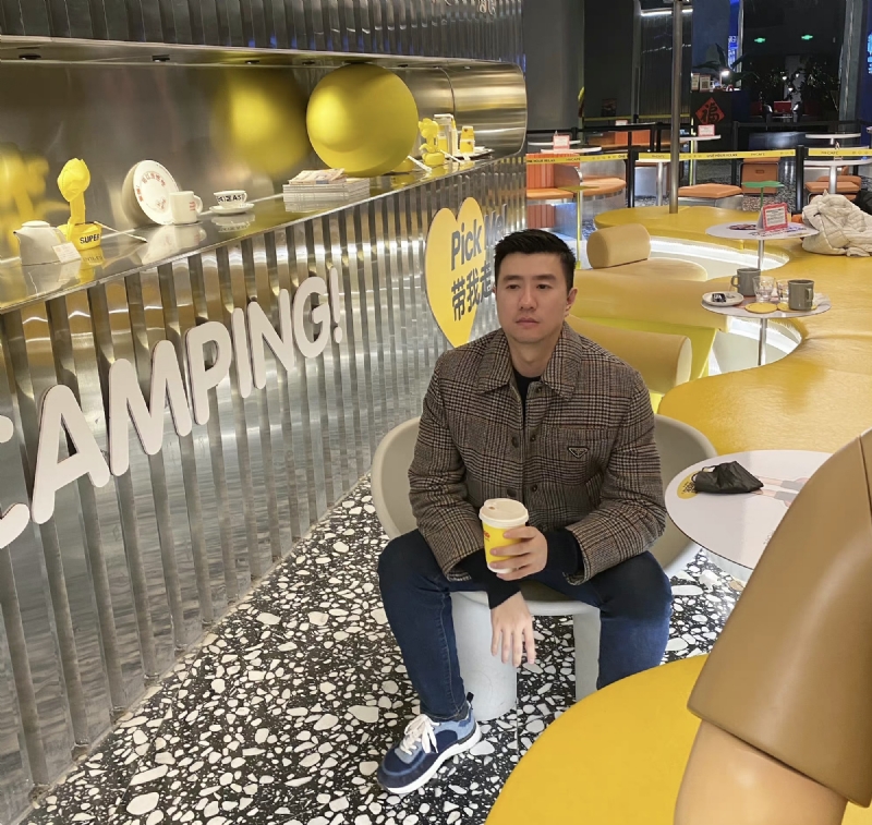 海邊漫步的第一张照片--香港闪婚服务中心