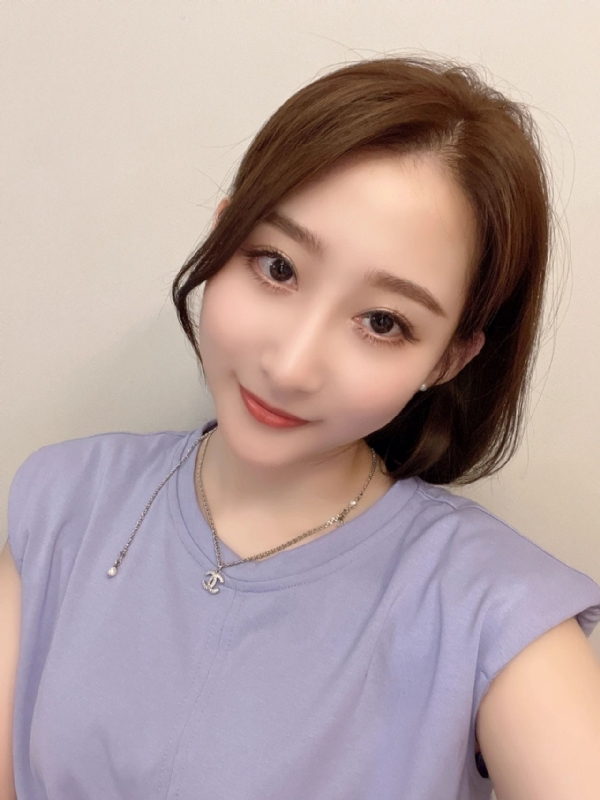 袁梓怡的第一张照片--香港闪婚服务中心